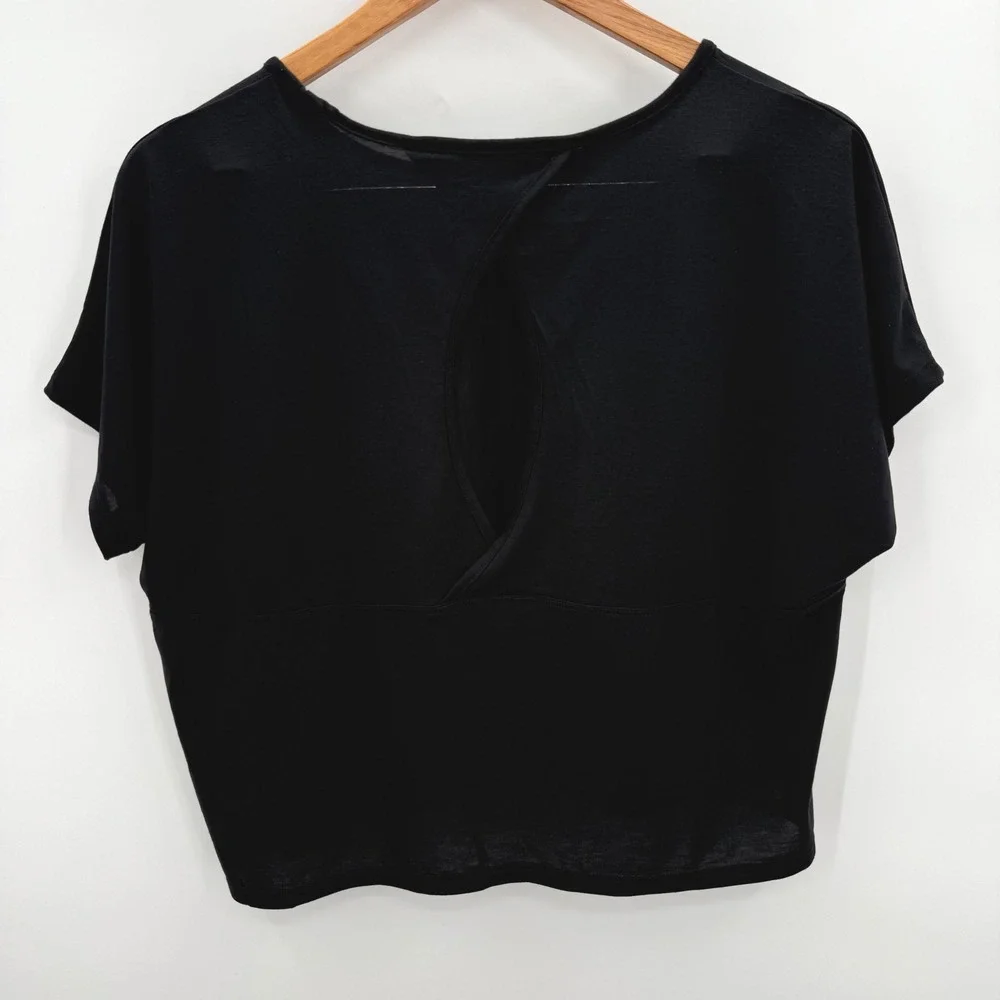 The North Face‎ Womens Black Short Sleeve Athletic Top Key Hole Back Size M - Picture 3 of 6